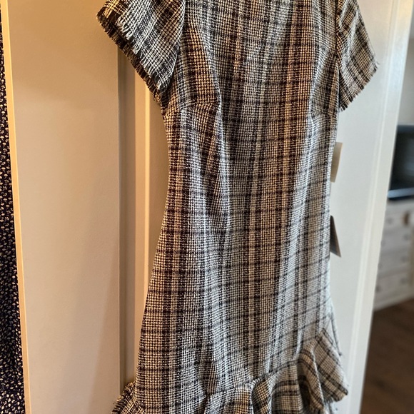 Chelsea28 Plaid Dress. Size 2. NWT - Picture 6 of 7